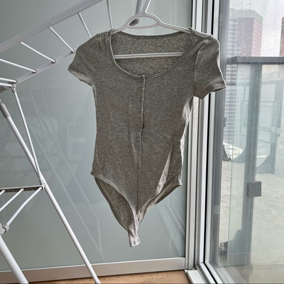 GAP grey henley bodysuit - Picture 2 of 3